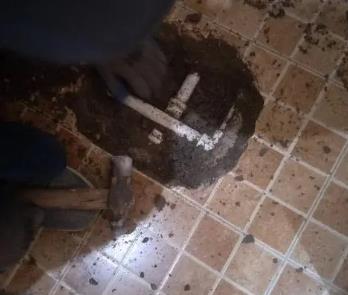 龙沙卫生间漏水维修公司为您分享下卫生间渗水如何处理及注意事项