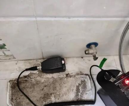 龙沙屋顶漏水维修公司分享下卫生间漏水的危害及解决方法